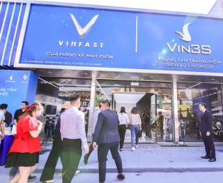 VinFast khai trương đồng loạt 64 showroom toàn quốc